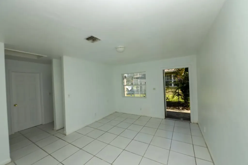 1132 NW 5th Court Fort Lauderdale FL 33311