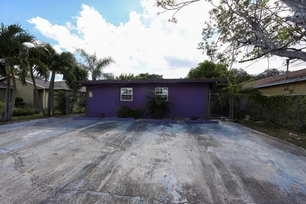 1132 NW 5th Court Fort Lauderdale FL 33311