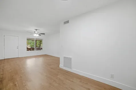 2800 NW 39th Way Lauderdale Lakes FL 33311
