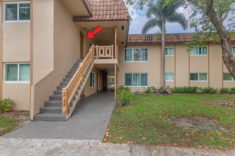 2800 NW 39th Way Lauderdale Lakes FL 33311