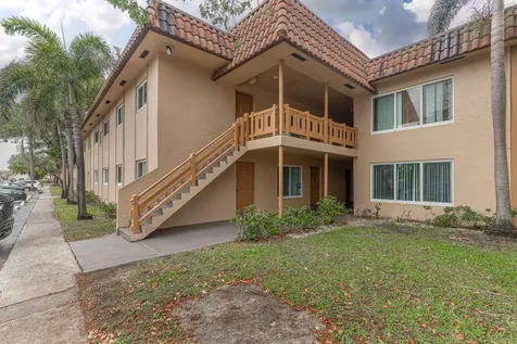 2800 NW 39th Way Lauderdale Lakes FL 33311