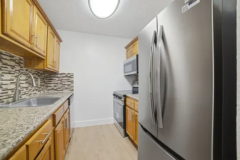 2800 NW 39th Way Lauderdale Lakes FL 33311