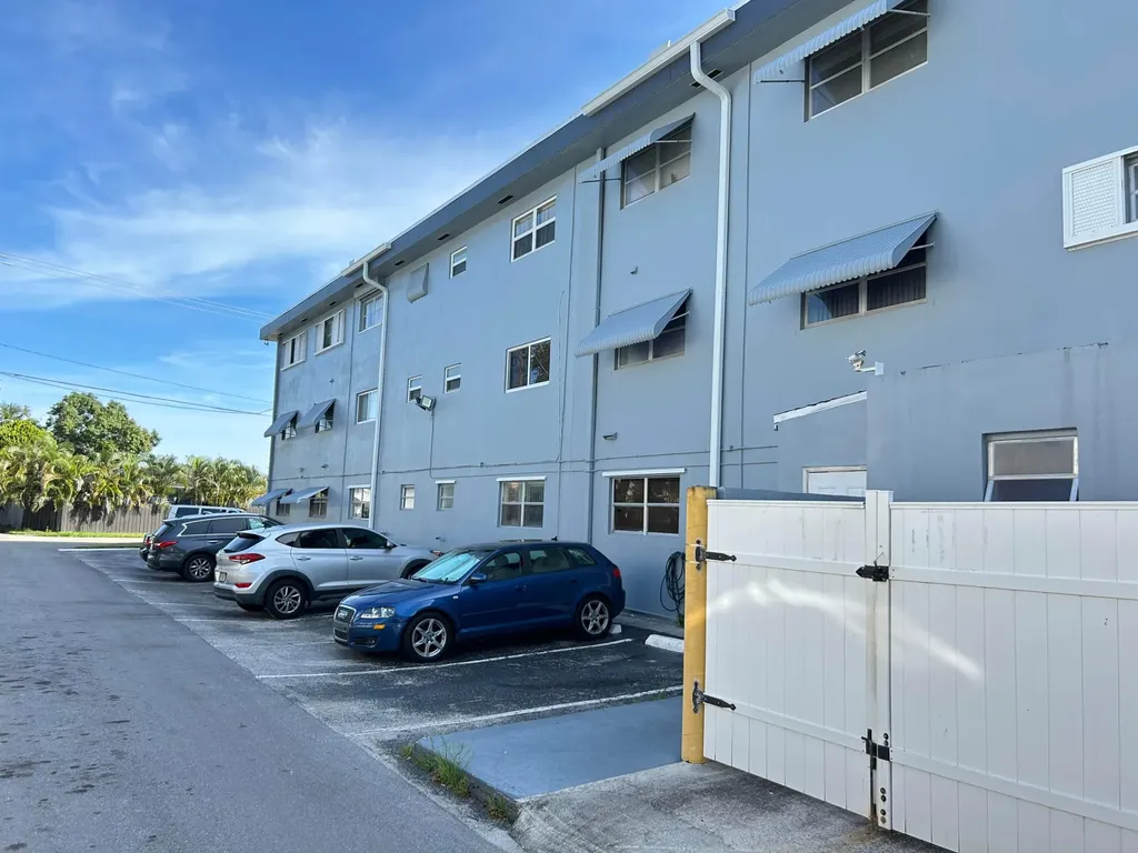 515 S Crescent Drive Hollywood FL 33021