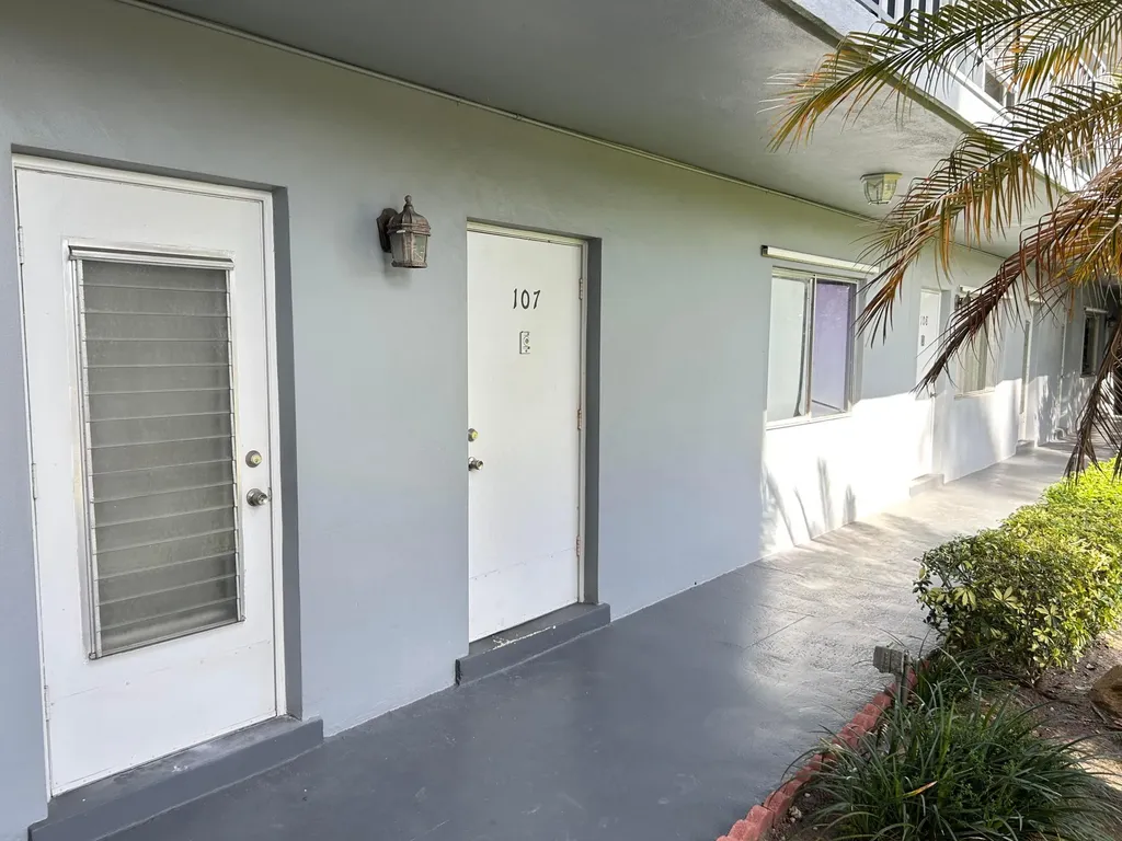 515 S Crescent Drive Hollywood FL 33021