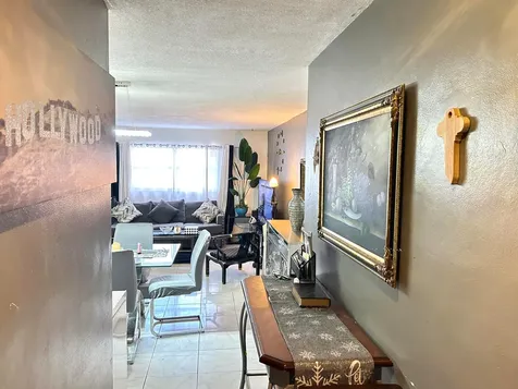 515 S Crescent Drive Hollywood FL 33021