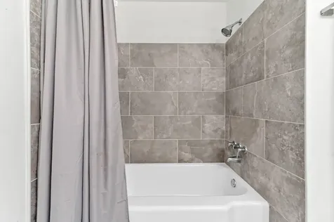 2898 SE 1st Place Boynton Beach FL 33435