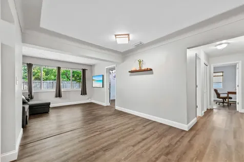 2898 SE 1st Place Boynton Beach FL 33435
