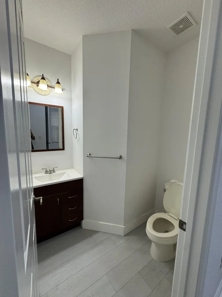 6074 NW 116th Drive Coral Springs FL 33076