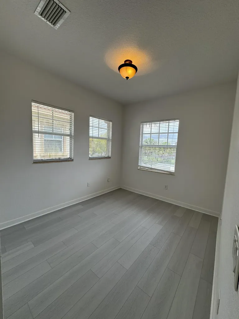 6074 NW 116th Drive Coral Springs FL 33076