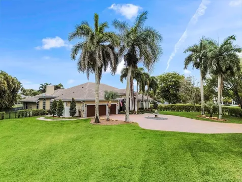 10305 Avenida Del Rio Delray Beach FL 33446