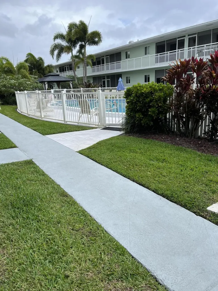 2100 NE 38th Street Lighthouse Point FL 33064