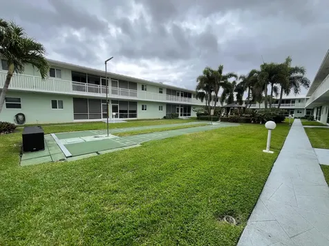 2100 NE 38th Street Lighthouse Point FL 33064