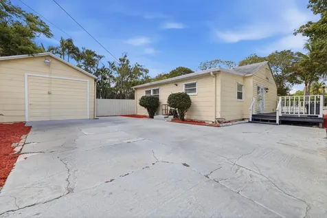 6600 Garden Avenue West Palm Beach FL 33405