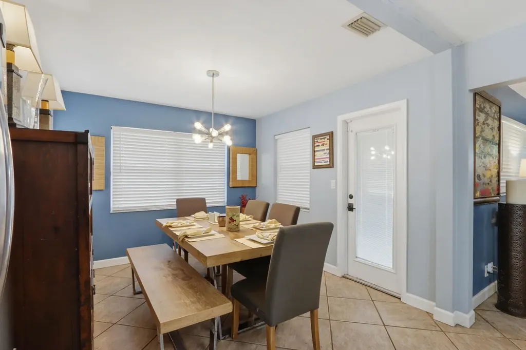 720 NE 7th Street Pompano Beach FL 33060
