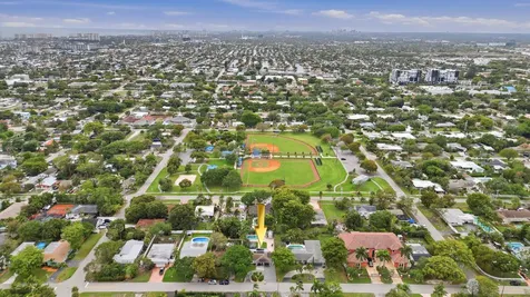 720 NE 7th Street Pompano Beach FL 33060