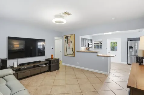 720 NE 7th Street Pompano Beach FL 33060