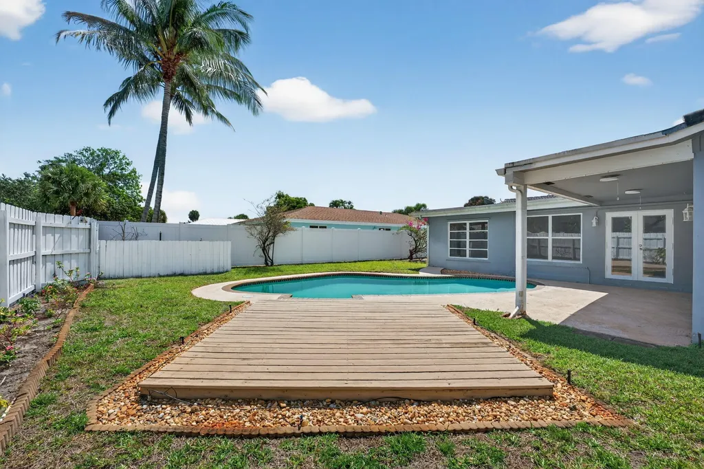 1545 SW 13th Street Boca Raton FL 33486