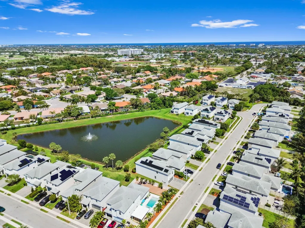 1826 Lake Cove Drive Lake Worth FL 33460