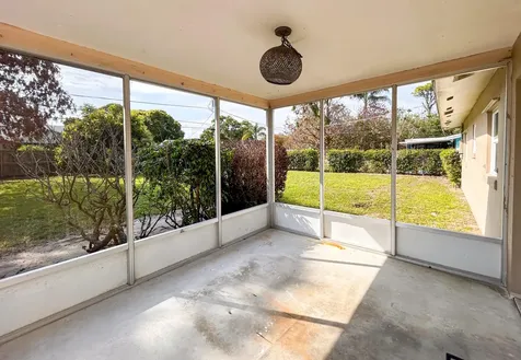 4709 Sunset Boulevard Fort Pierce FL 34982