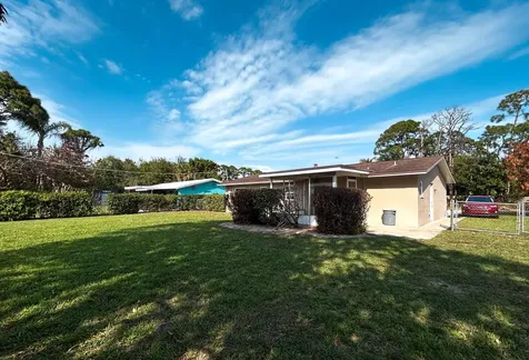 4709 Sunset Boulevard Fort Pierce FL 34982