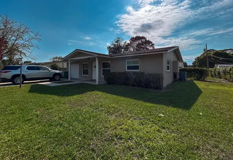 4709 Sunset Boulevard Fort Pierce FL 34982