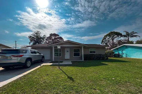 4709 Sunset Boulevard Fort Pierce FL 34982