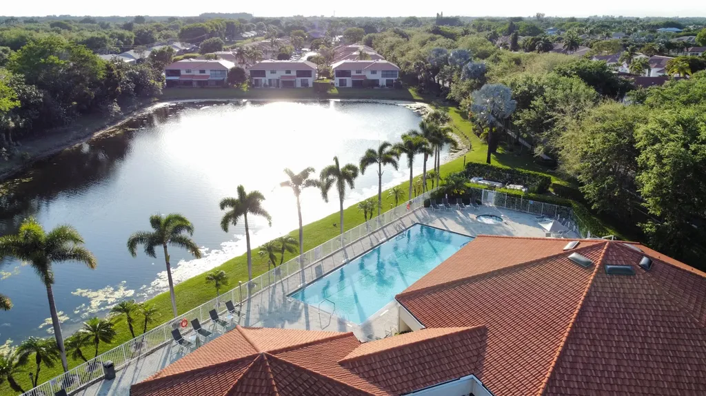 8705 Vía Giula Boca Raton FL 33496