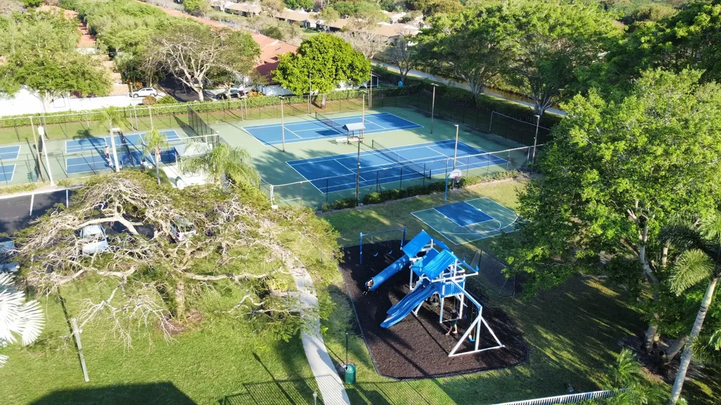 8705 Vía Giula Boca Raton FL 33496