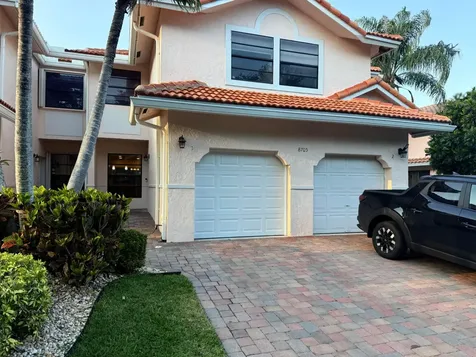 8705 Vía Giula Boca Raton FL 33496