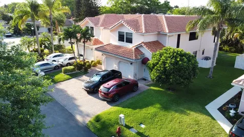 8705 Vía Giula Boca Raton FL 33496
