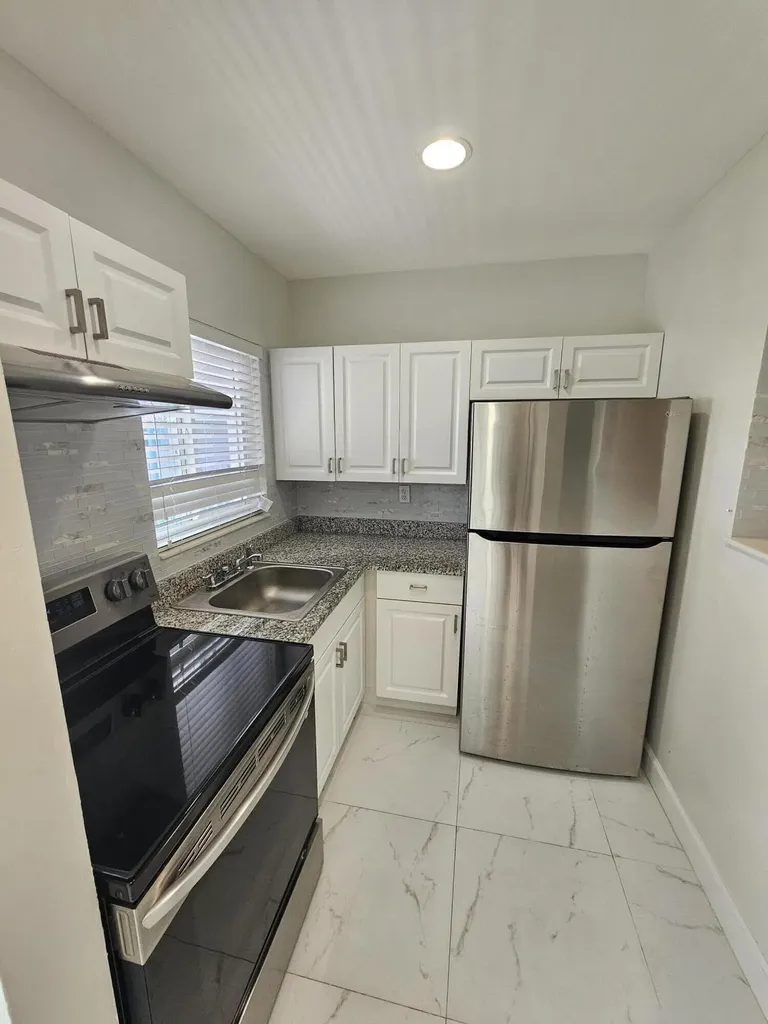 1115 Lake Terrace Boynton Beach FL 33426