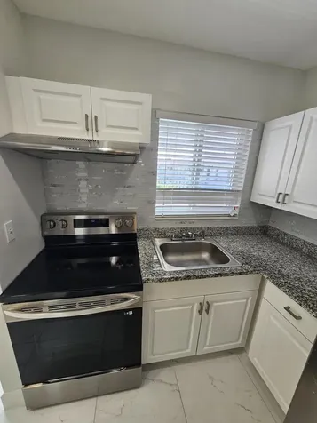 1115 Lake Terrace Boynton Beach FL 33426