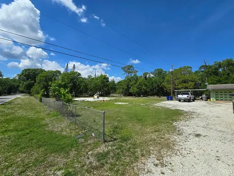 144 N Elm Street Fellsmere FL 32948