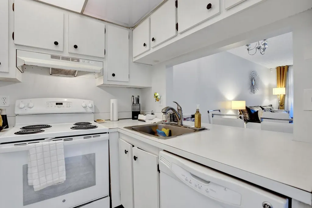 9480 Poinciana Place Davie FL 33324