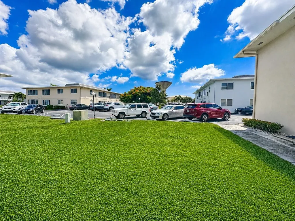 115 S South Boulevard Boynton Beach FL 33435