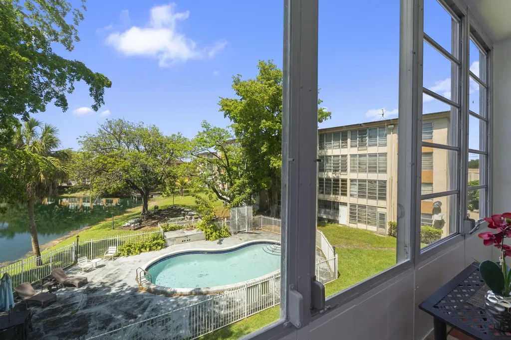 5275 NW 10th Court Plantation FL 33313