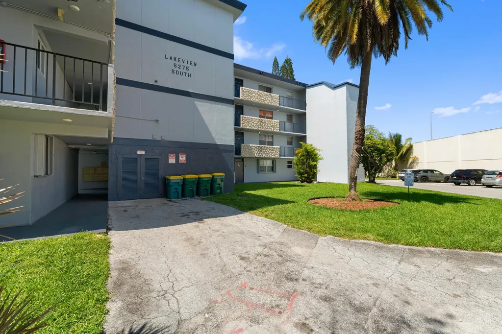 5275 NW 10th Court Plantation FL 33313