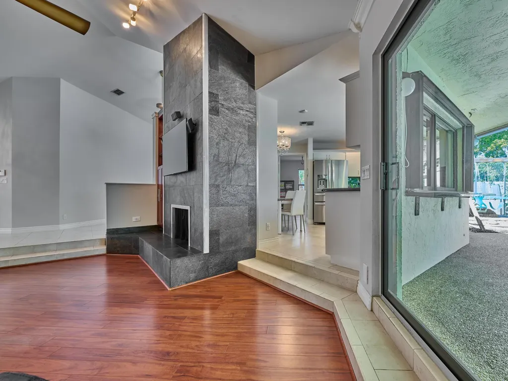 2869 NW 34th Street Boca Raton FL 33434