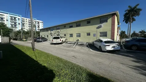 13 NE 2nd Avenue Dania Beach FL 33004