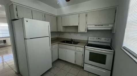 13 NE 2nd Avenue Dania Beach FL 33004