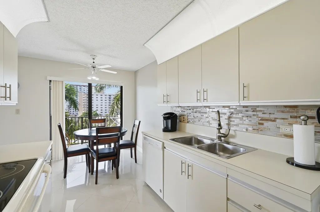 1201 S Ocean Drive Hollywood FL 33019