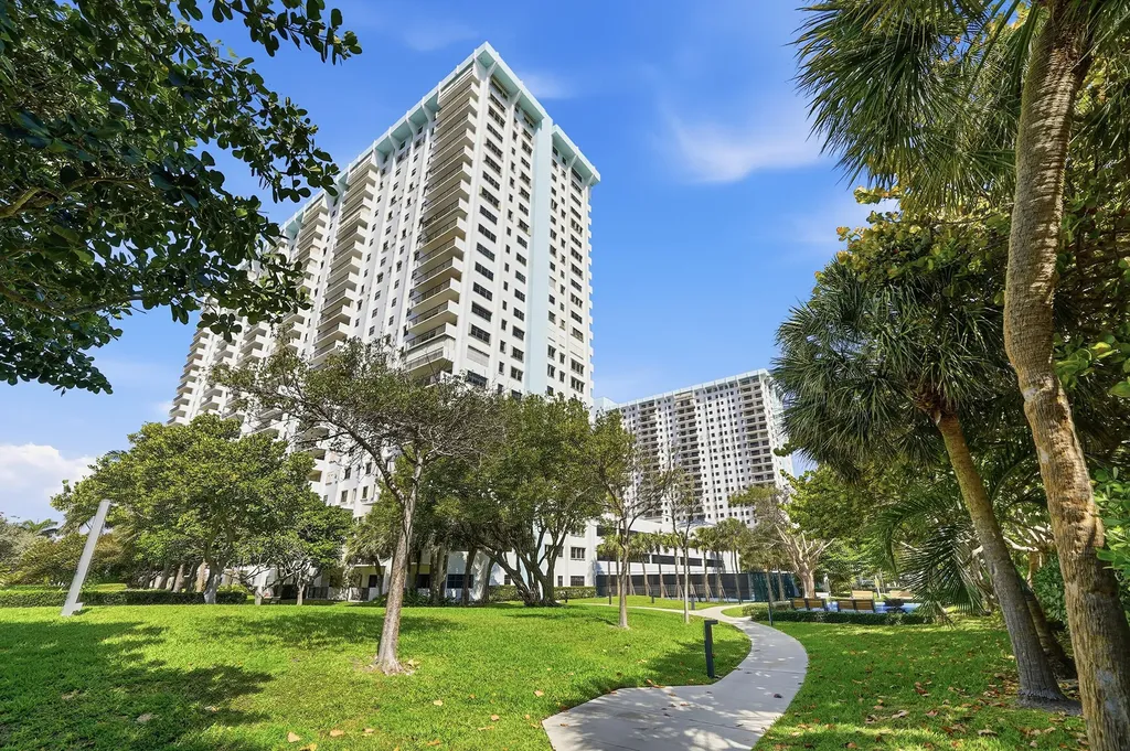 1201 S Ocean Drive Hollywood FL 33019