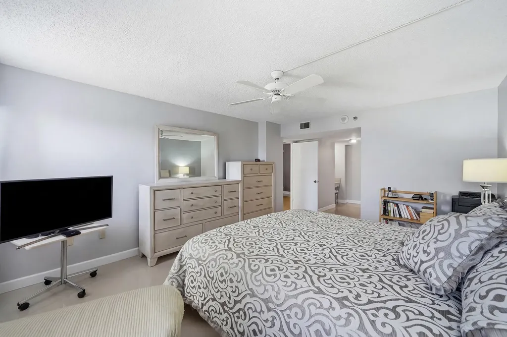 1201 S Ocean Drive Hollywood FL 33019