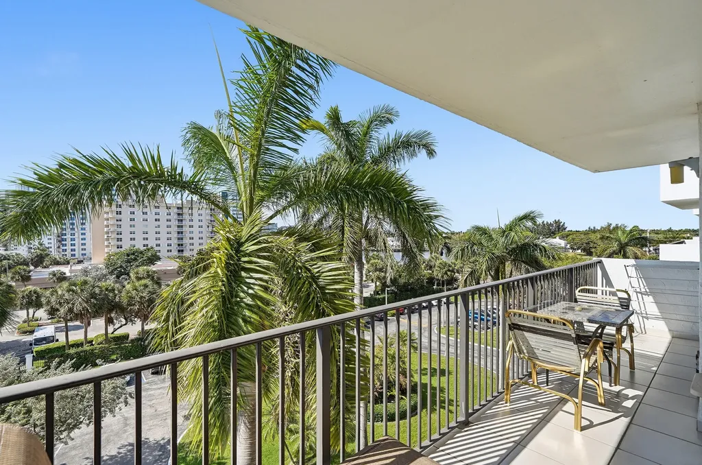 1201 S Ocean Drive Hollywood FL 33019