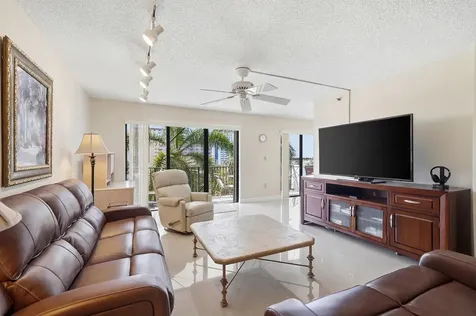 1201 S Ocean Drive Hollywood FL 33019
