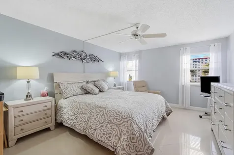 1201 S Ocean Drive Hollywood FL 33019