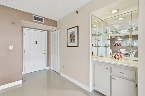 1201 S Ocean Drive Hollywood FL 33019