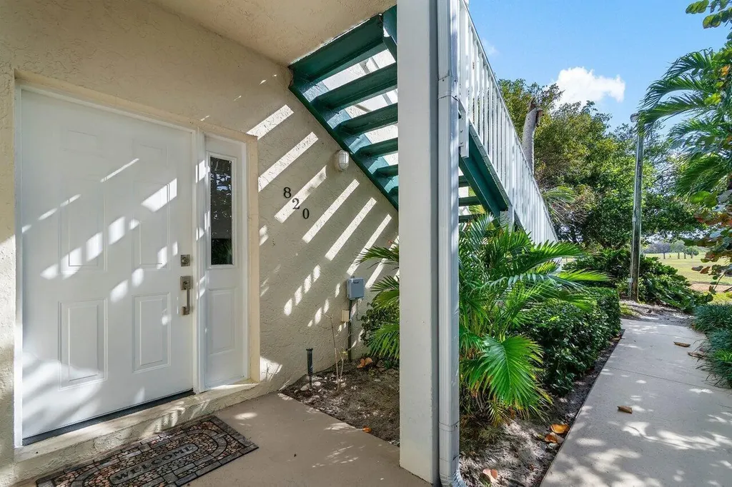 820 Bella Vista Court S Jupiter FL 33477