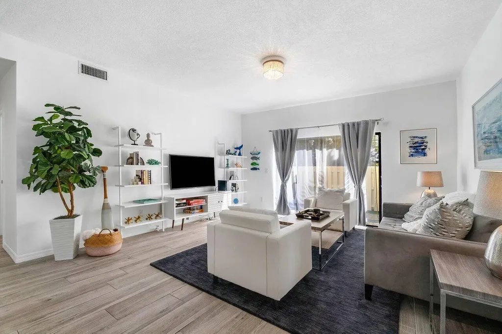 820 Bella Vista Court S Jupiter FL 33477