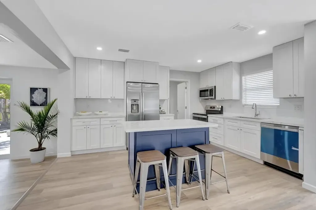 1950 NE 30th Street Lighthouse Point FL 33064